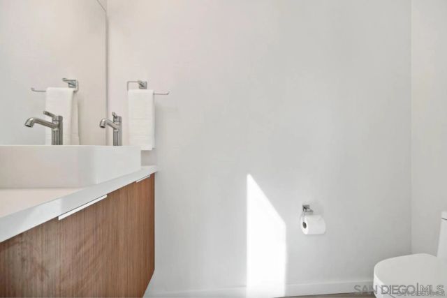 2889 B Street, San Diego, CA 92102