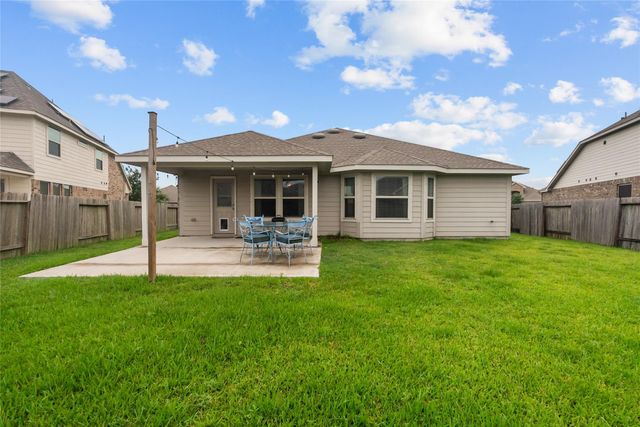 4331 Oakdale Mist Drive, Dickinson, TX 77539