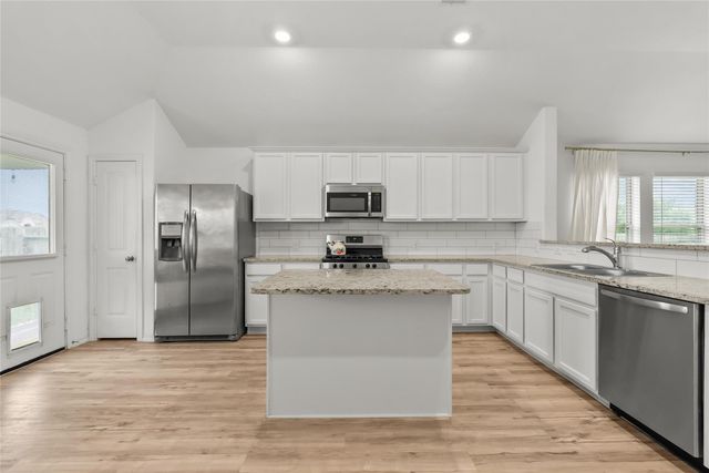 4331 Oakdale Mist Drive, Dickinson, TX 77539