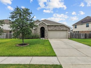 4331 Oakdale Mist Drive, Dickinson, TX 77539