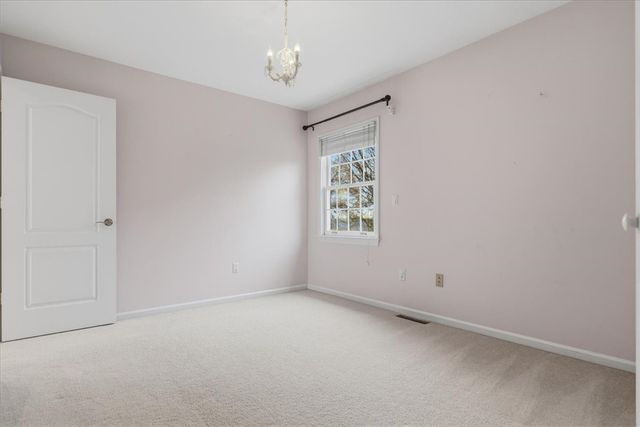 9036 Audubon Dr, Adams Twp, PA 15044