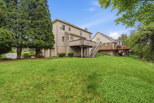 9036 Audubon Dr, Adams Twp, PA 15044