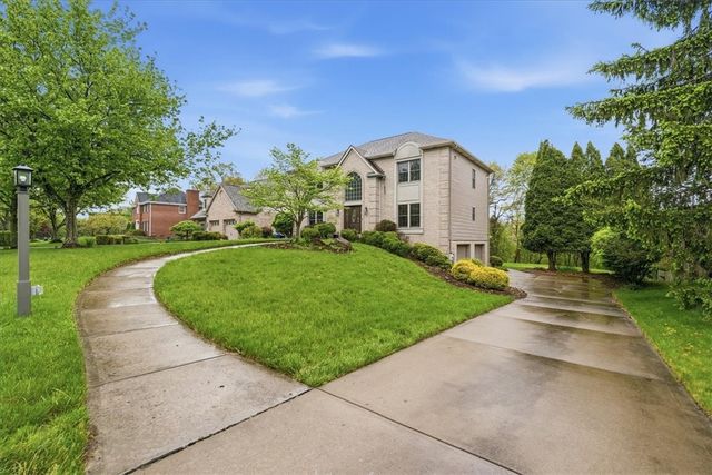 9036 Audubon Dr, Adams Twp, PA 15044