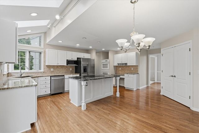 9036 Audubon Dr, Adams Twp, PA 15044