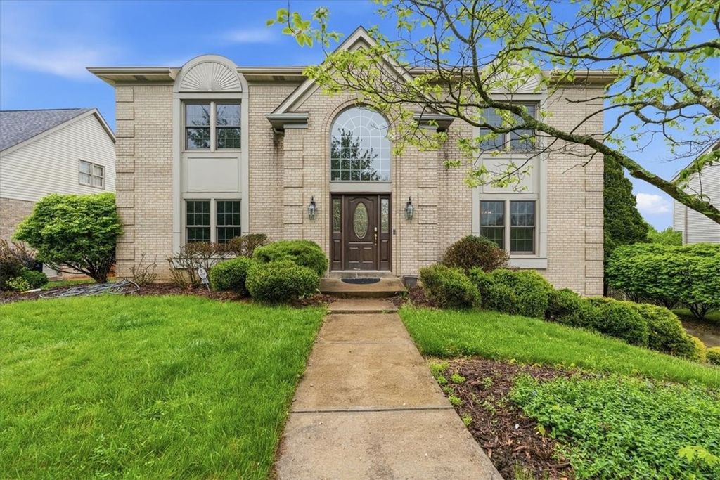 9036 Audubon Dr, Adams Twp, PA 15044