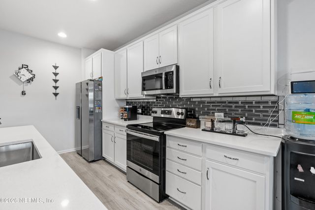 1465 TROPICAL PINE Cove, Middleburg, FL 32068