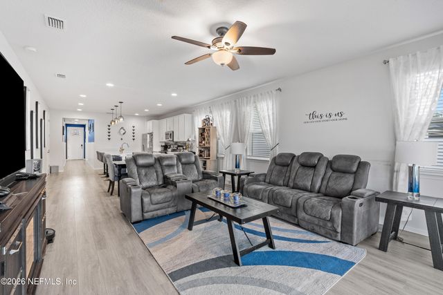 1465 TROPICAL PINE Cove, Middleburg, FL 32068