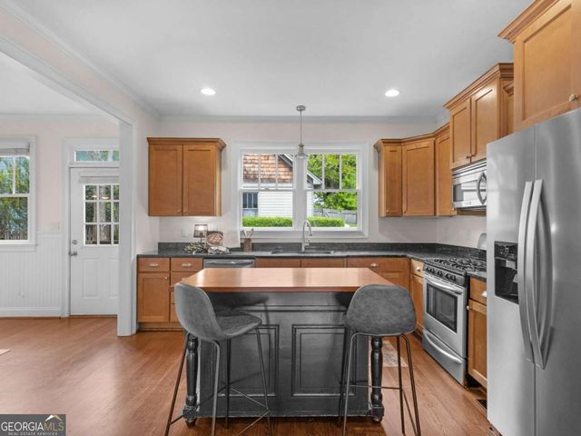 945 Longley Avenue NW, Atlanta, GA 30318