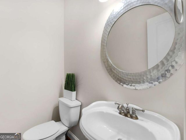 945 Longley Avenue NW, Atlanta, GA 30318