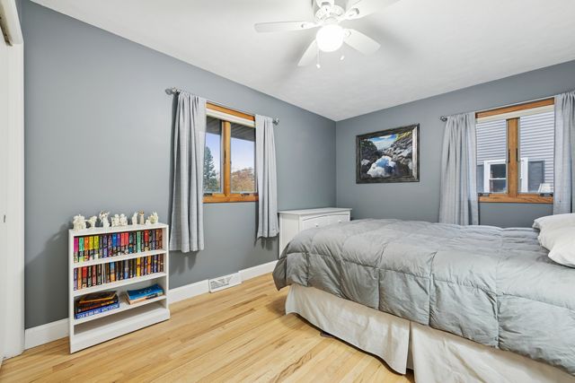 4 Summit Street, East Dundee, IL 60118