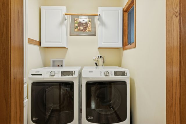 4 Summit Street, East Dundee, IL 60118