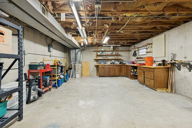 4 Summit Street, East Dundee, IL 60118