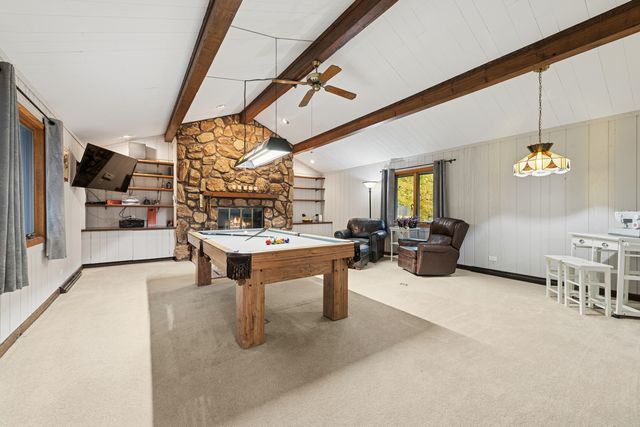 4 Summit Street, East Dundee, IL 60118