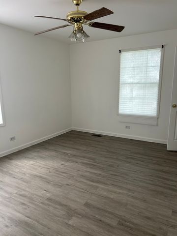 10724 S Pulaski Road, Oak Lawn, IL 60453