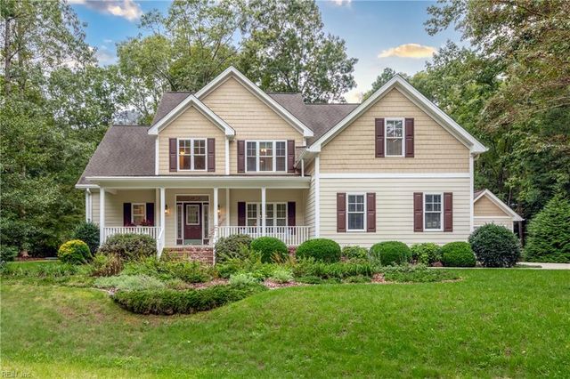 48 Turtle Point LN, Hartfield, VA 23071