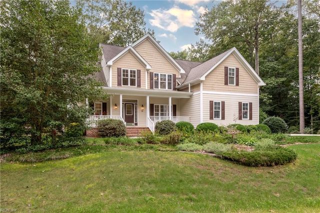 48 Turtle Point LN, Hartfield, VA 23071