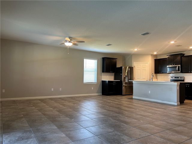 2707 Hanover Street SW, Vero Beach, FL 32968