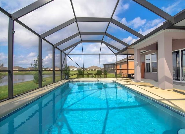 2707 Hanover Street SW, Vero Beach, FL 32968
