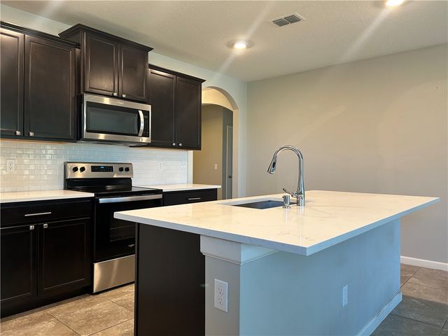 2707 Hanover Street SW, Vero Beach, FL 32968