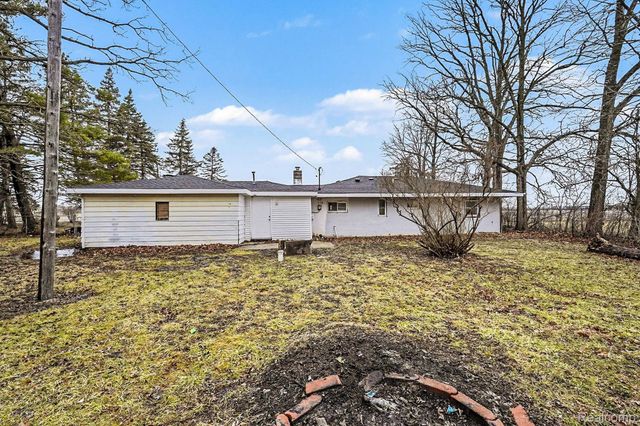 4267 Torrey Road, Flint Charter Township, MI 48507