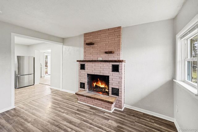 4267 Torrey Road, Flint Charter Township, MI 48507