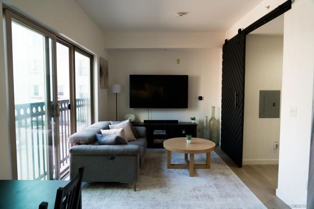 450 J St 4161, San Diego, CA 92101