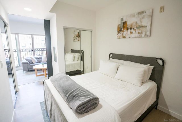 450 J St 4161, San Diego, CA 92101