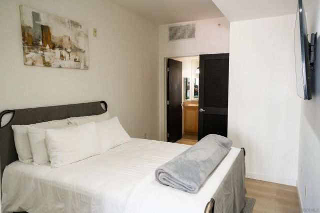 450 J St 4161, San Diego, CA 92101