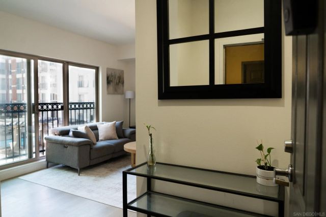 450 J St 4161, San Diego, CA 92101