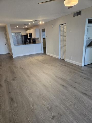 6218 PALMA DEL MAR BOULEVARD S 213, St Petersburg, FL 33715