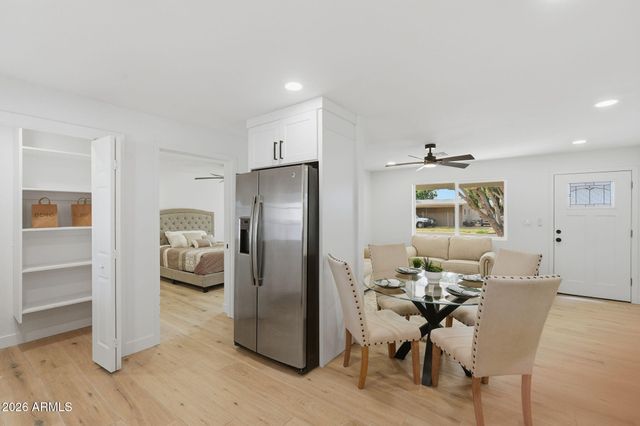 215 S 82ND Way, Mesa, AZ 85208