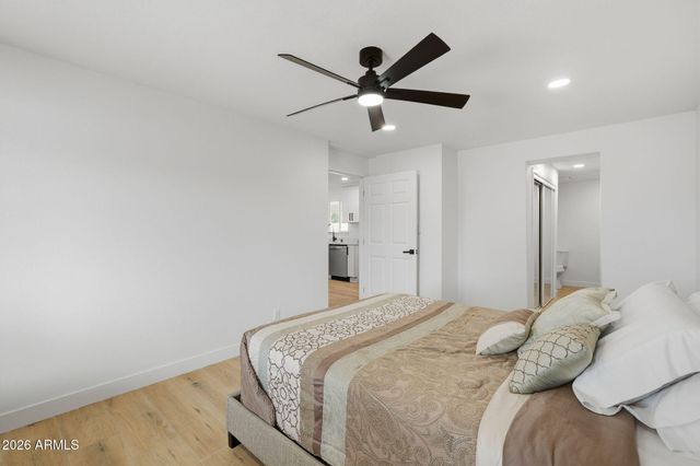 215 S 82ND Way, Mesa, AZ 85208