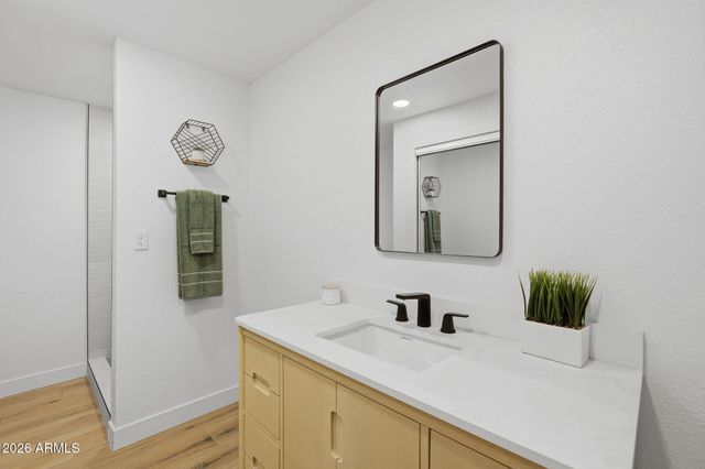 215 S 82ND Way, Mesa, AZ 85208