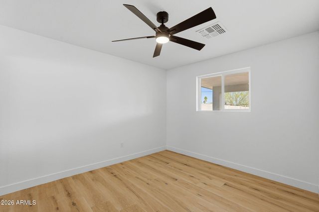 215 S 82ND Way, Mesa, AZ 85208