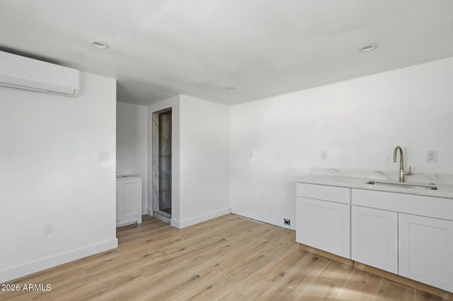 215 S 82ND Way, Mesa, AZ 85208