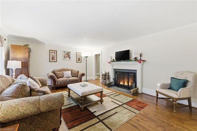 422 Woodsway Drive, Lexington, NC 27292