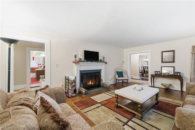 422 Woodsway Drive, Lexington, NC 27292