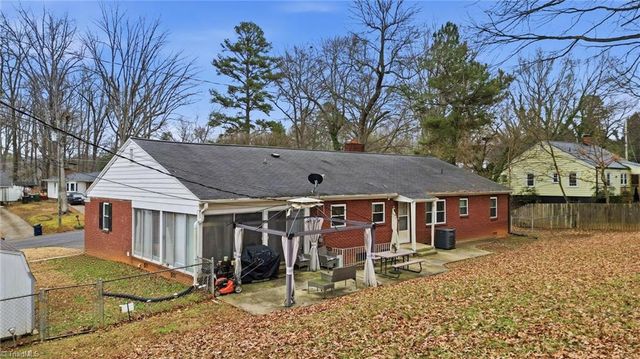 422 Woodsway Drive, Lexington, NC 27292