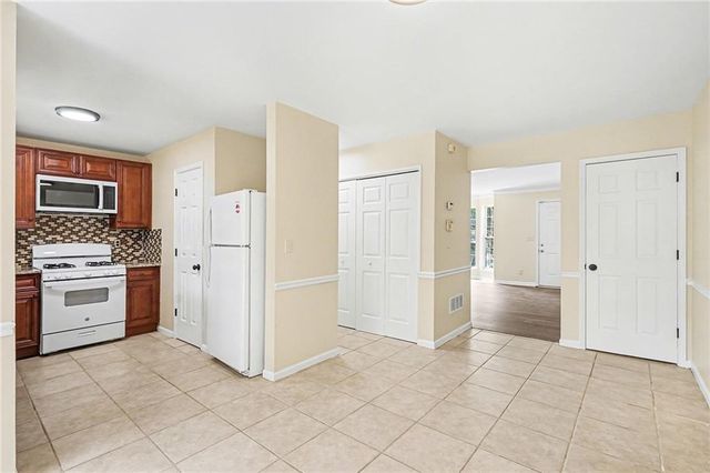 5580 Stonington Trace Parkway, Stone Mountain, GA 30087
