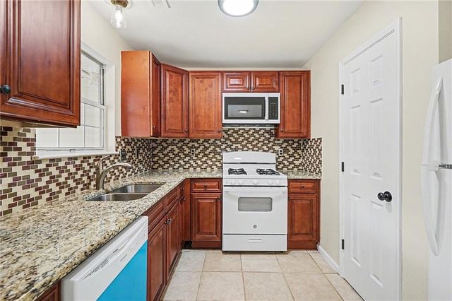 5580 Stonington Trace Parkway, Stone Mountain, GA 30087