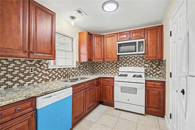 5580 Stonington Trace Parkway, Stone Mountain, GA 30087