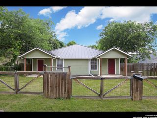 1119 W Myrtle St Unit B, San Antonio, TX 78201