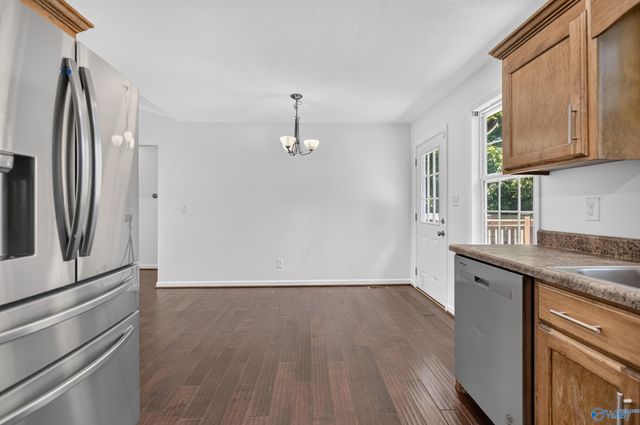 204 Mountain Lake Circle, Rainbow City, AL 35906