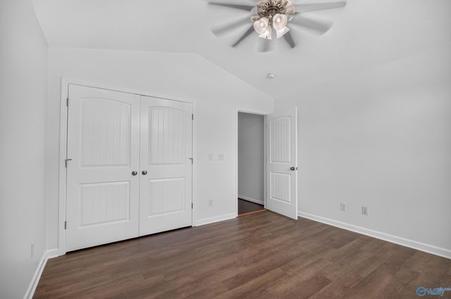 204 Mountain Lake Circle, Rainbow City, AL 35906