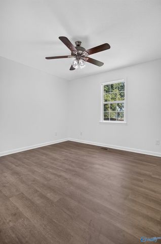 204 Mountain Lake Circle, Rainbow City, AL 35906