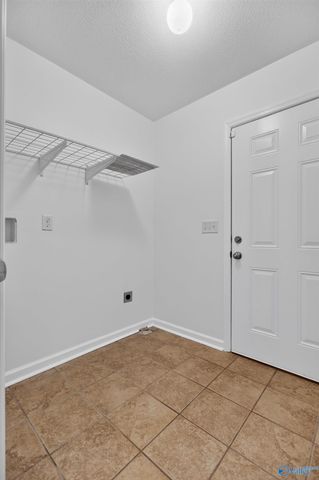 204 Mountain Lake Circle, Rainbow City, AL 35906