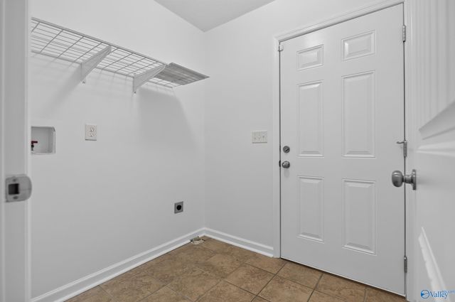 204 Mountain Lake Circle, Rainbow City, AL 35906