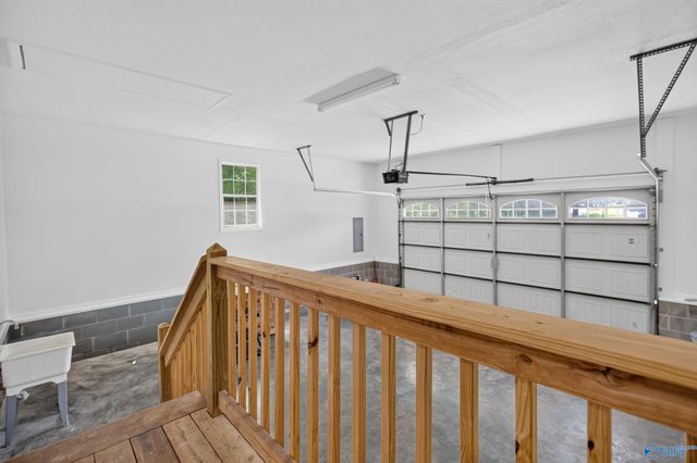 204 Mountain Lake Circle, Rainbow City, AL 35906