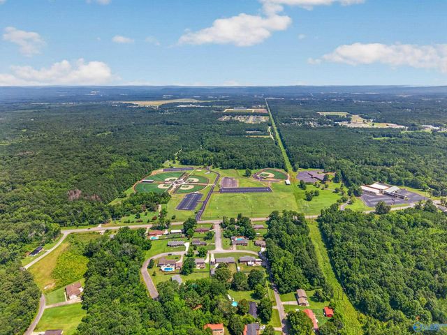 204 Mountain Lake Circle, Rainbow City, AL 35906