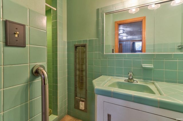 951 S Rotherwood Avenue, Evansville, IN 47714